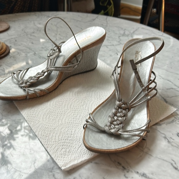 Kenneth Cole Reaction silver wedges with cork detail - Picture 2 of 4